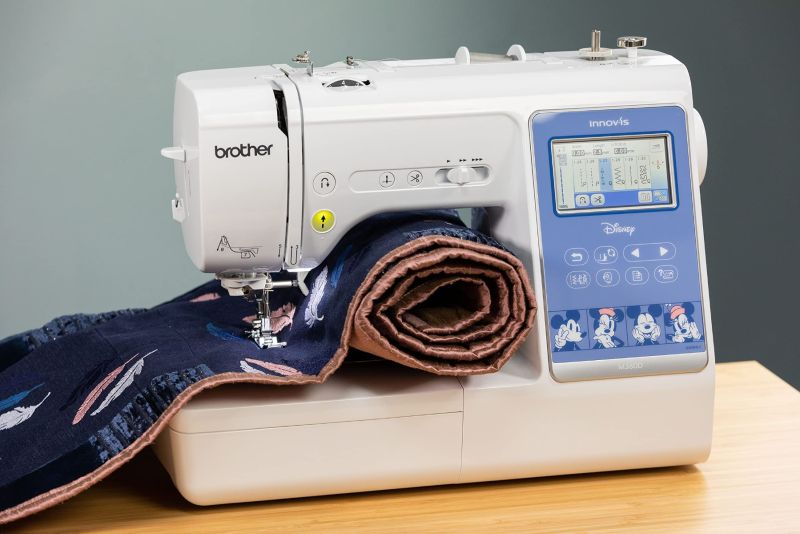 Máquina de coser y bordar Brother M380D Disney