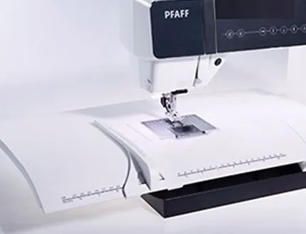 Mesa Extensible Pfaff con guia ajustable